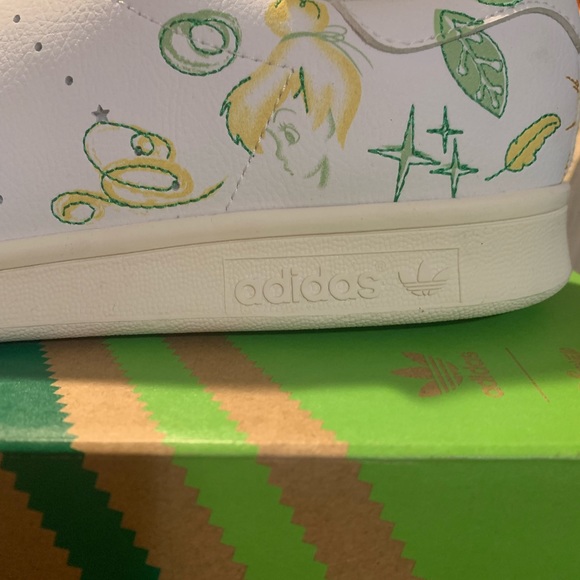 NEW MEN'S ADIDAS ORIGINALS DISNEY PETER PAN STAN SMITH SHOES ~ US 9.5 - Picture 11 of 15